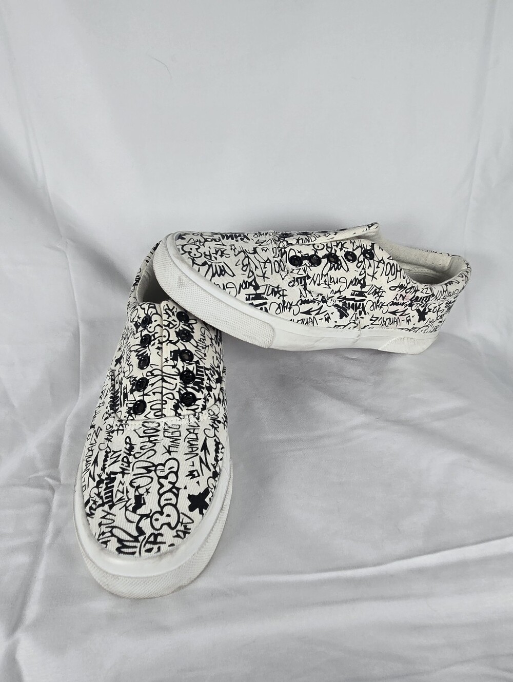 Cuidado Con El Perro Graffiti Slip-On Sneakers | Size MEX 26 / US 7